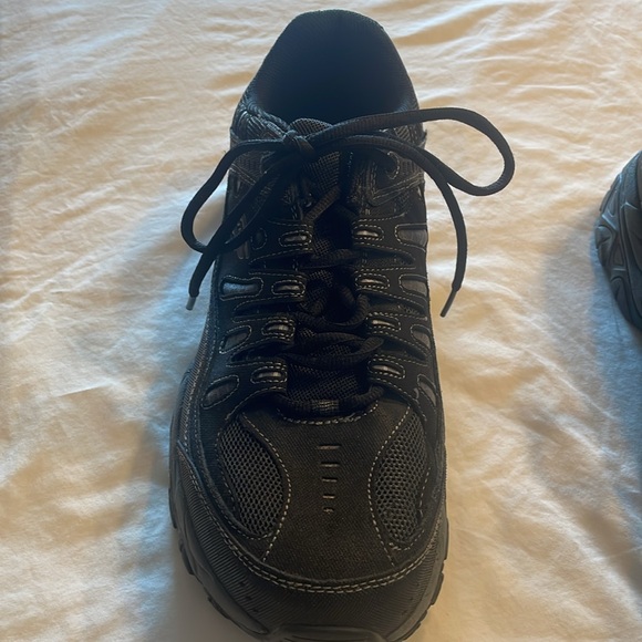 Men’s Skechers Athletics. Like new only worn once indoors! Black. Size 11.5 (US) - Picture 3 of 11